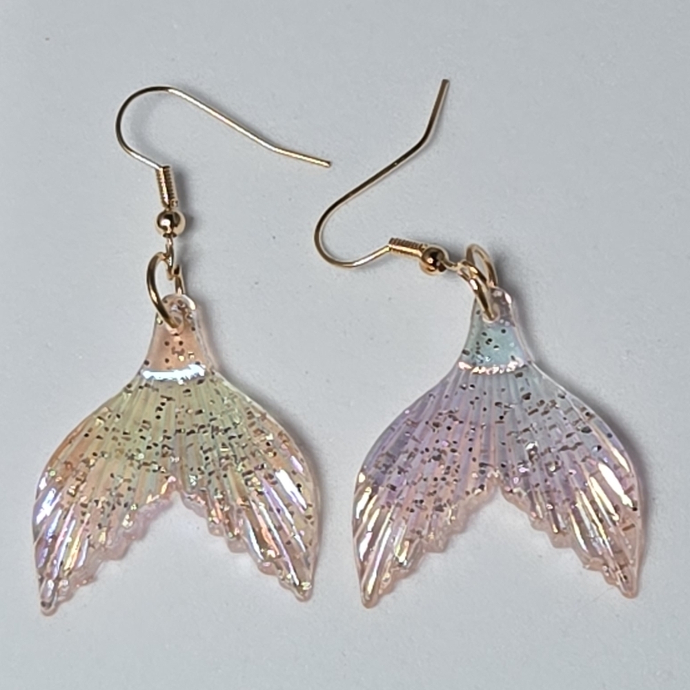 Iridescent Pink Mermaid Tail Earrings Glitter Dangle Ocean Fantasy Jewelry NWT